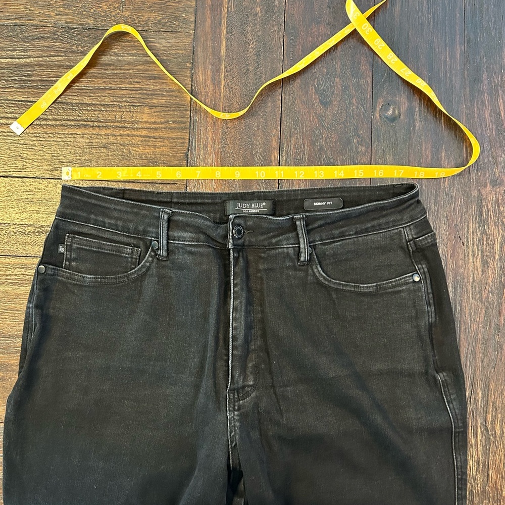 Judy Blue Dark Black Wash Tummy Control Skinny Jeans - Picture 2 of 7